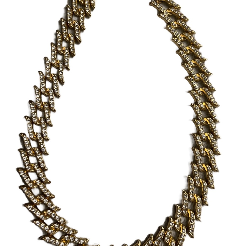 Elegant Gold Necklace